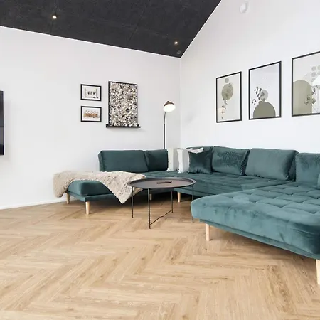 Semesterbostad Luxury Lakeside Retreat - By Traum Ansager