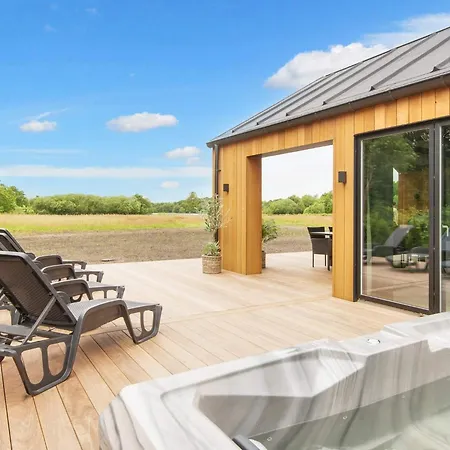 بيت للعطل Luxury Lakeside Retreat - By Traum Ansager
