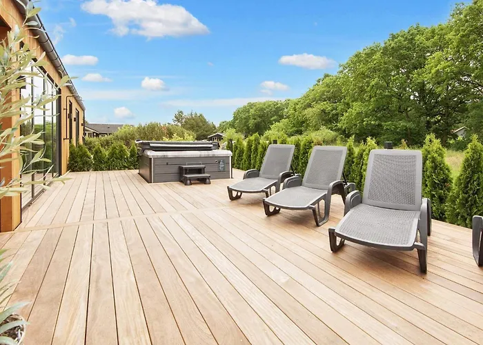 Luxury Lakeside Retreat - By Traum Semesterbostad *