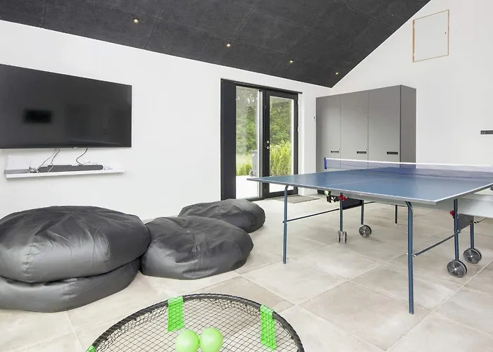 Luxury Lakeside Retreat - By Traum Semesterbostad Ansager