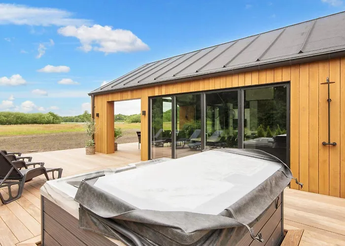 Semesterbostad Luxury Lakeside Retreat - By Traum *