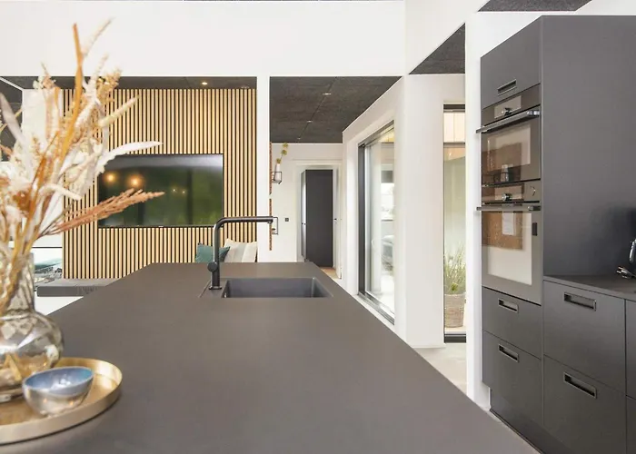 Semesterbostad Luxury Lakeside Retreat - By Traum Ansager